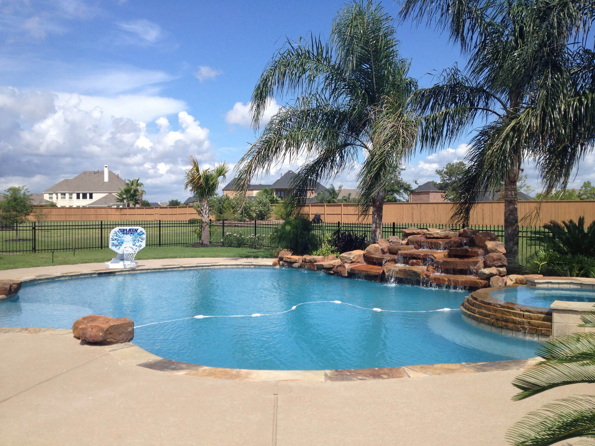 5 Pool Design & Outdoor Living Ideas to Modernize Your Backyard
